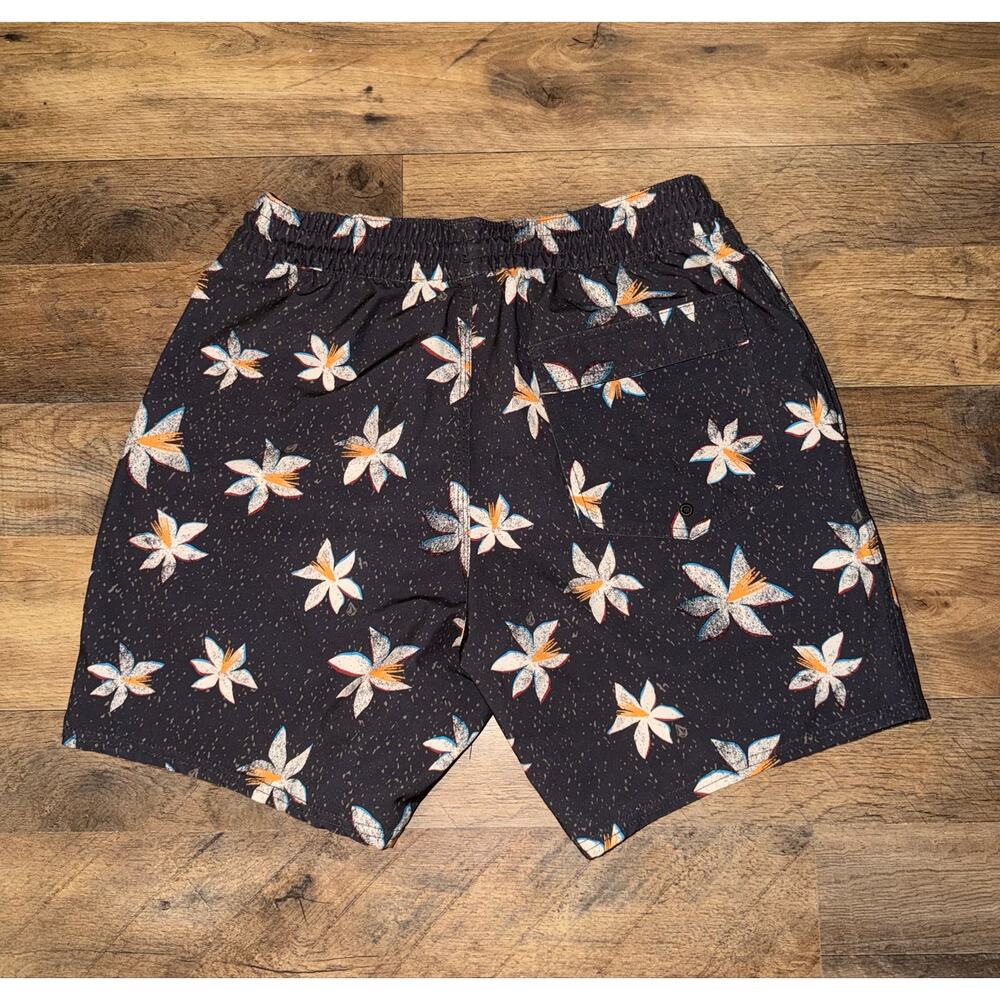 Volcom men’s black floral stretch surf swim shorts - Picture 9 of 12